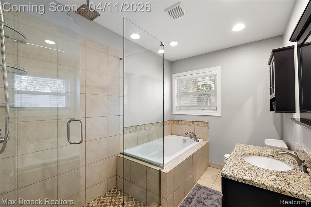 32040 Coronet Drive, Farmington Hills, MI, 48334