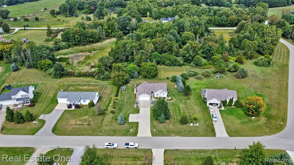 5899 Cobblestone Drive, Almont, MI 48461 — Photo 31