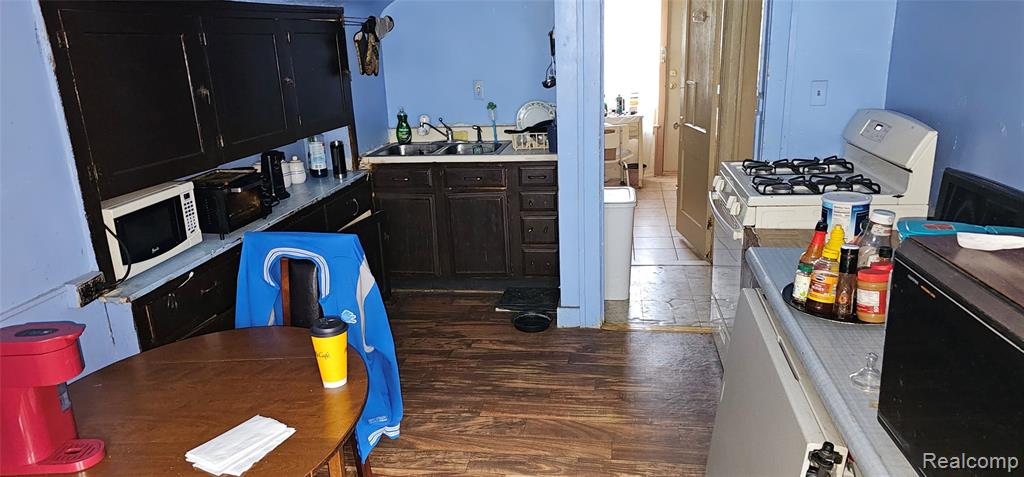 1714 Gladstone Street, Detroit, MI 48206 — Photo 51