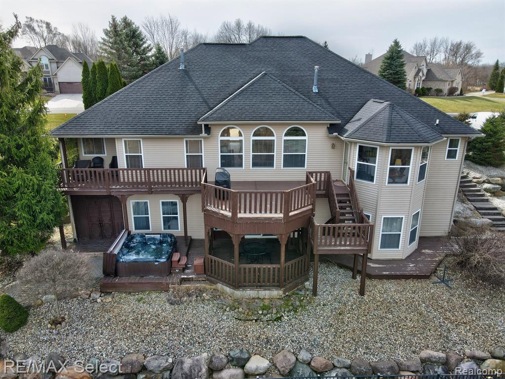 4392 OAK TREE Trail, Fenton, MI 48430 — Photo 17