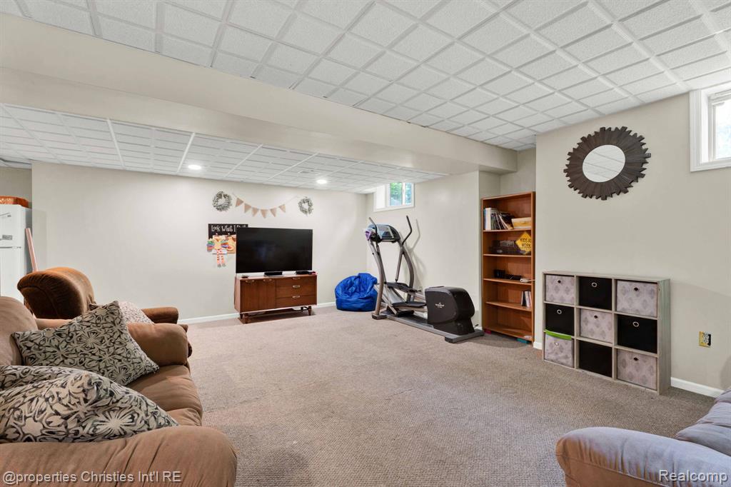 8410 S Shore Drive, Clarkston, MI 48348 — Photo 26