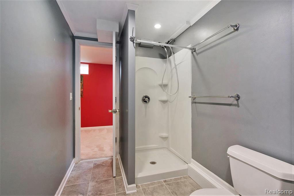 3381 CROMWELL Road, Ann Arbor, MI 48105 — Photo 26