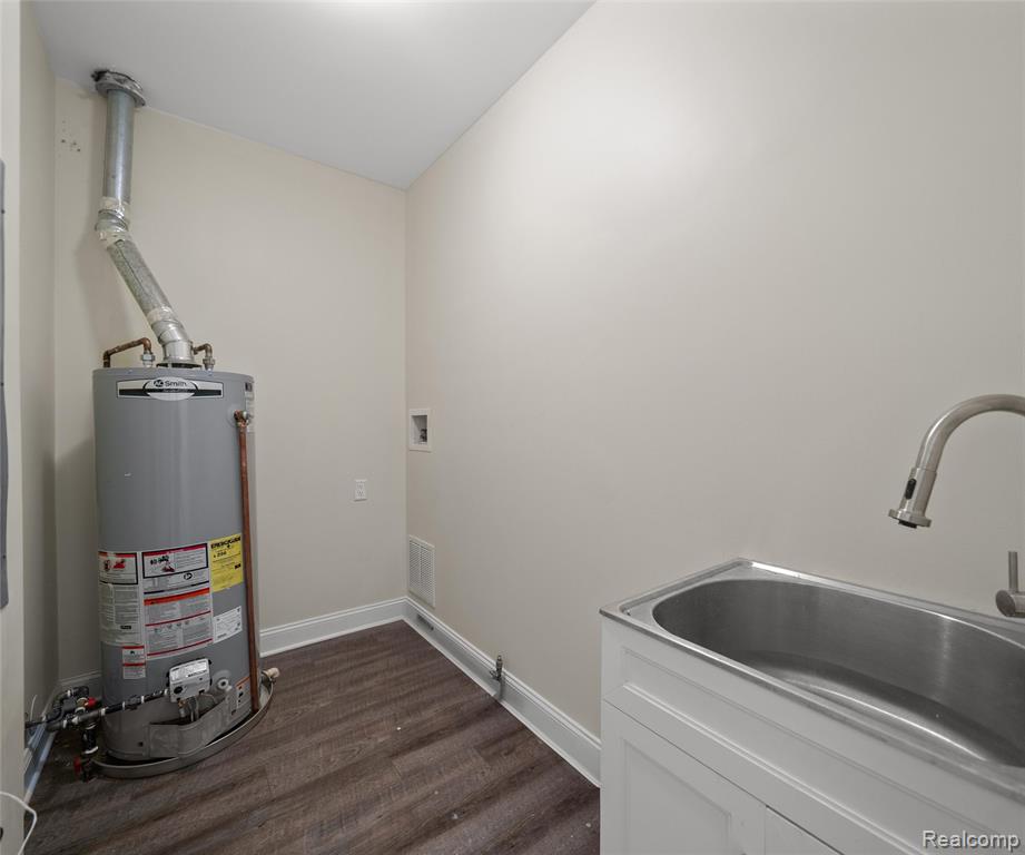 48196 Martz Road, Van Buren, MI 48111 — Photo 12