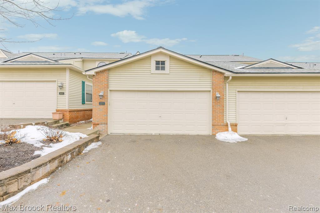 5605 DRAKE HOLLOW Drive W, West Bloomfield, MI — Photo 37