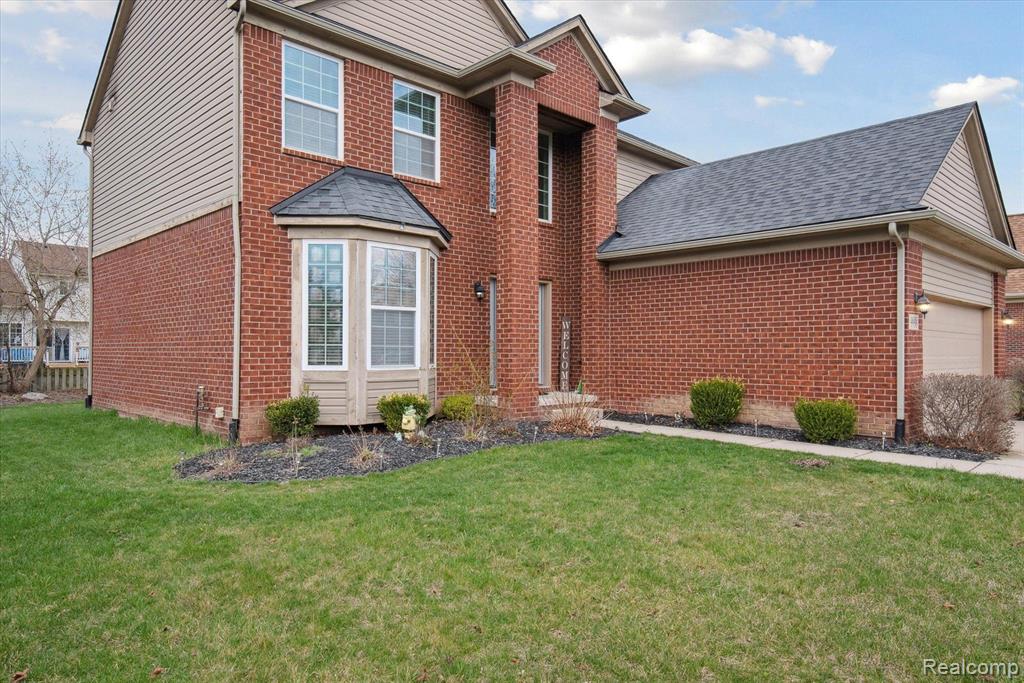 9998 ROLAN MEADOWS Drive, Belleville, MI 48111 — Photo 55