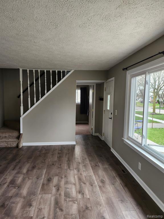732 HARTNER Drive, Holly, MI 48442 — Photo 7