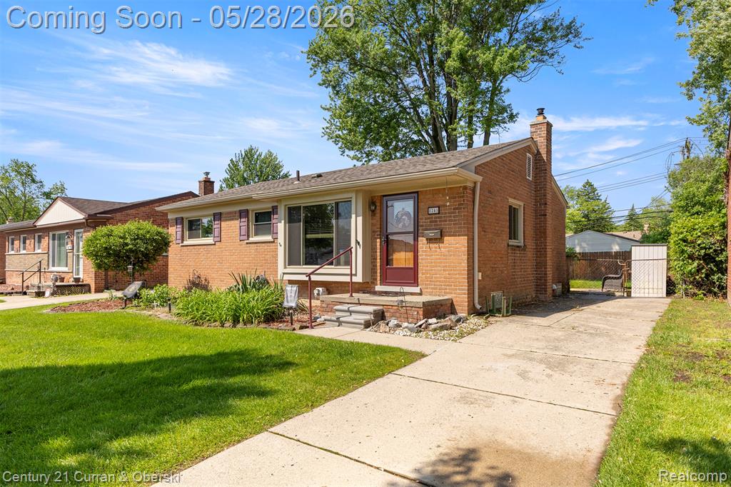 8245 N Hubbard Street, Westland, MI — Photo 2