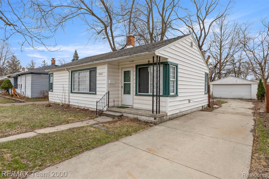 23245 Annapolis Street, Dearborn Heights, MI 48125 — front exterior