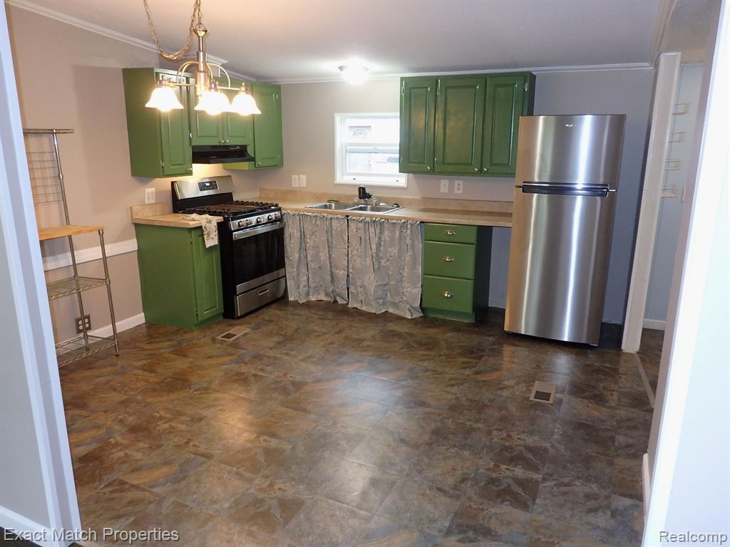 409 LAKEVIEW Street, Holly, MI 48442 — Photo 15