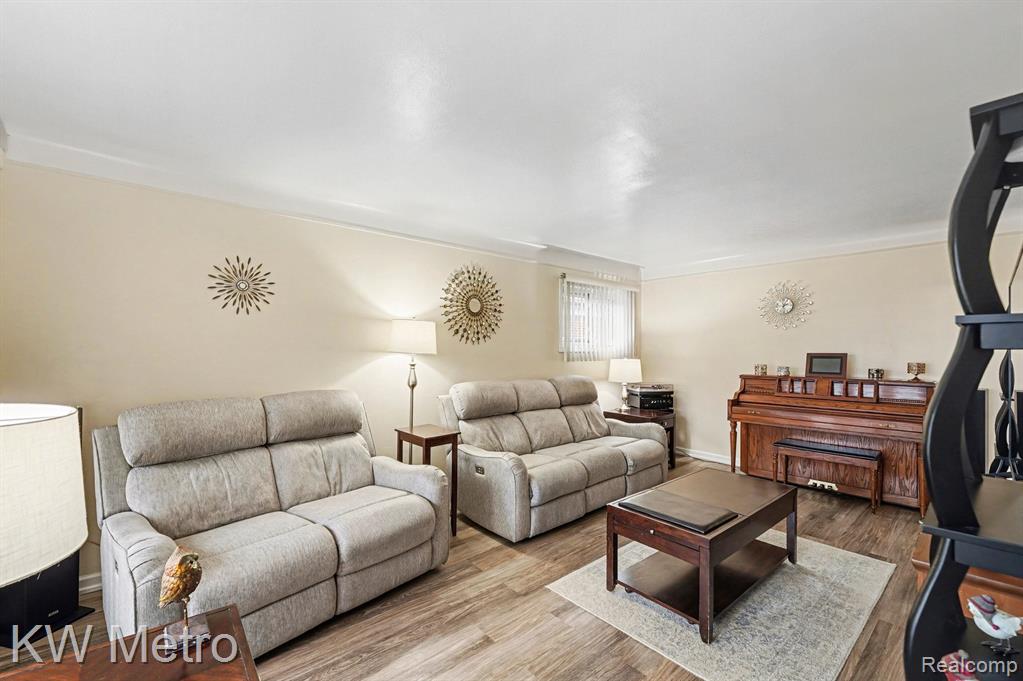 3954 Vassar Street, Dearborn Heights, MI 48125 — Photo 4
