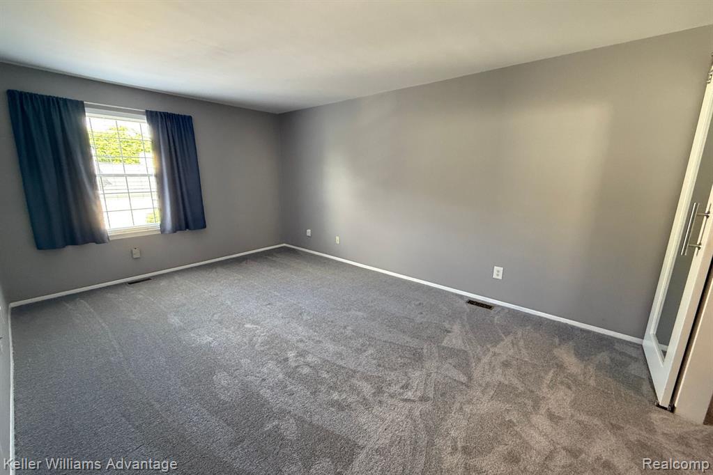 1478 Harbor Drive, Walled Lake, MI 48390 — Photo 15