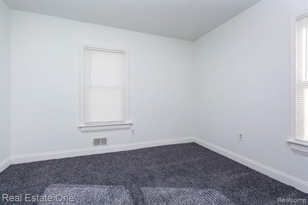 18666 Carrie Street, Detroit, MI 48234 — Photo 17