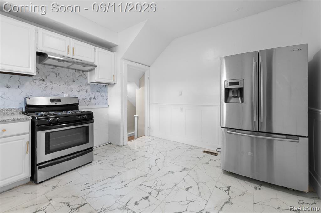 21855 Schoenherr Road, Warren, MI 48089 — Photo 6