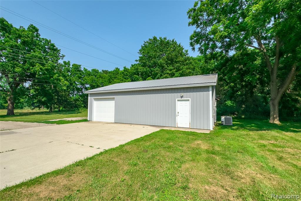 6400 E Highland Road, Howell, MI 48843 — Photo 36