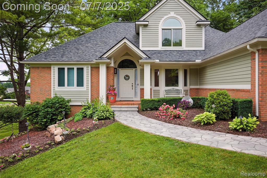 7098 Hickory Hollow Circle, Clarkston, MI 48348 — Photo 8