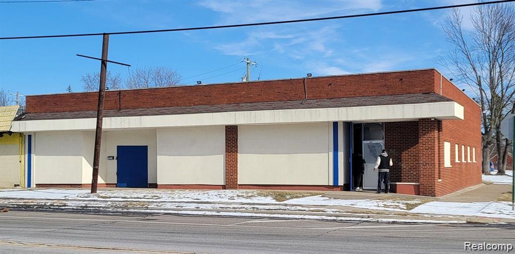 19612 SCHOENHERR Street