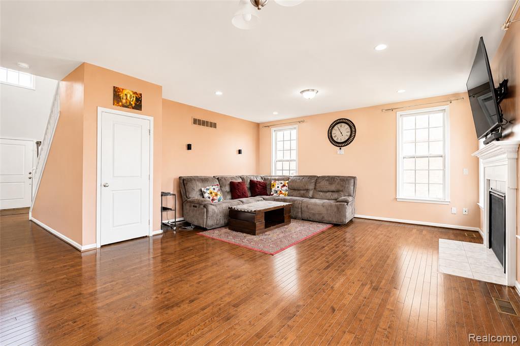 50873 Scarborough Road, Canton, MI 48188 — Photo 5