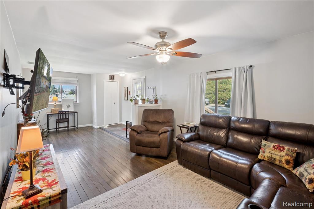 7474 River Vista Street, Utica, MI 48317 — Photo 13