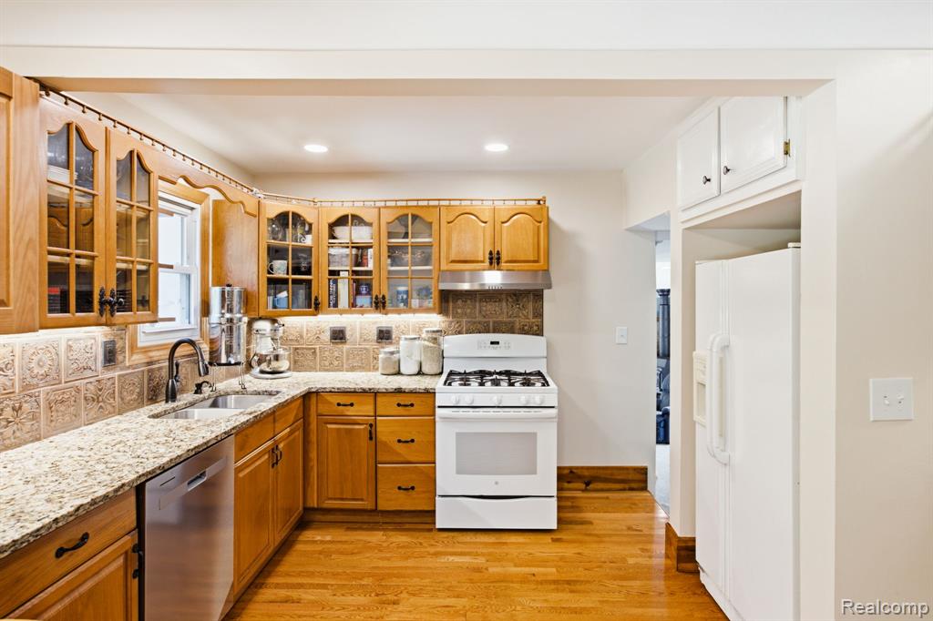 5275 Gratiot Avenue, St. Clair, MI 48079 — Photo 7
