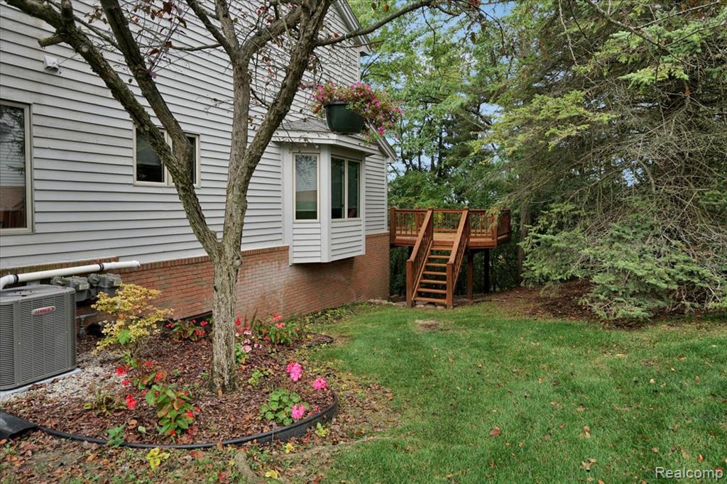 6516 Scenic Pines Court, Clarkston, MI — Photo 4