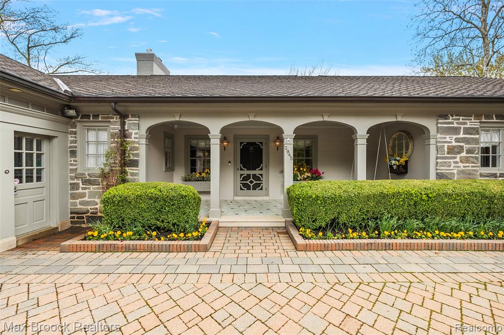 3945 Kirkland Court, Bloomfield Hills, MI 48302 — Photo 5