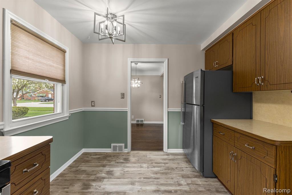 9280 REECK Road, Allen Park, MI 48101 — Photo 20