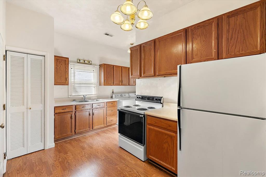 777 Emerson Avenue, Pontiac, MI 48340 — Photo 23