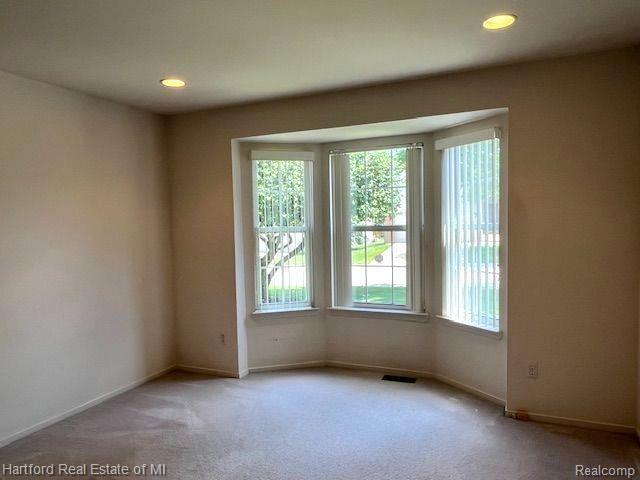 407 N OAK Drive, Walled Lake, MI 48390 — Photo 10