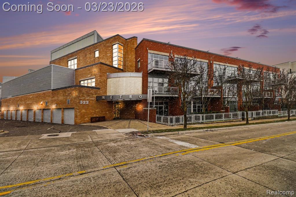 322 E Harrison Avenue - Photo 2