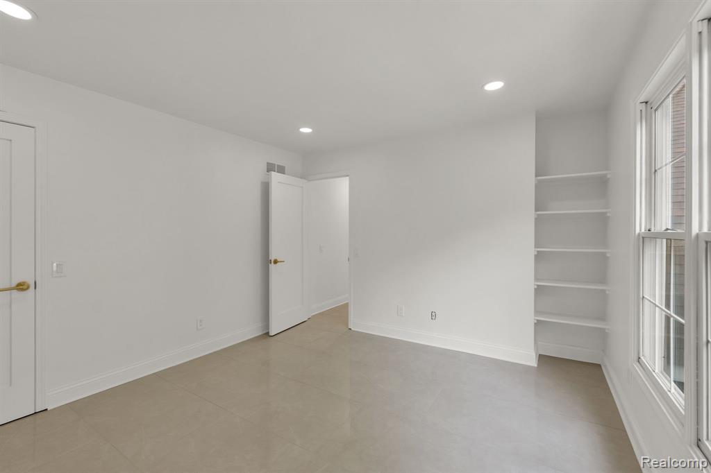 47974 Deer Trail Drive, Canton, MI 48187 — Photo 54