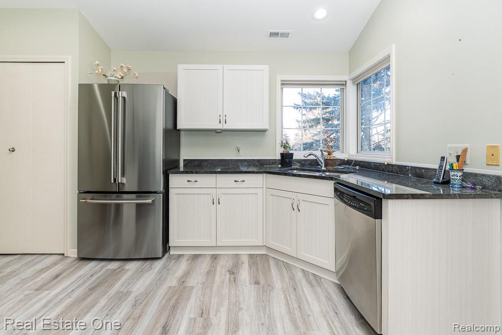 1903 Eagle Pointe, Bloomfield Hills, MI 48304 — Photo 21