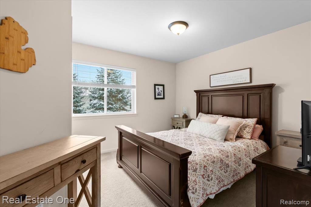 924 Riverstone Court, Milford, MI 48381 — Photo 33