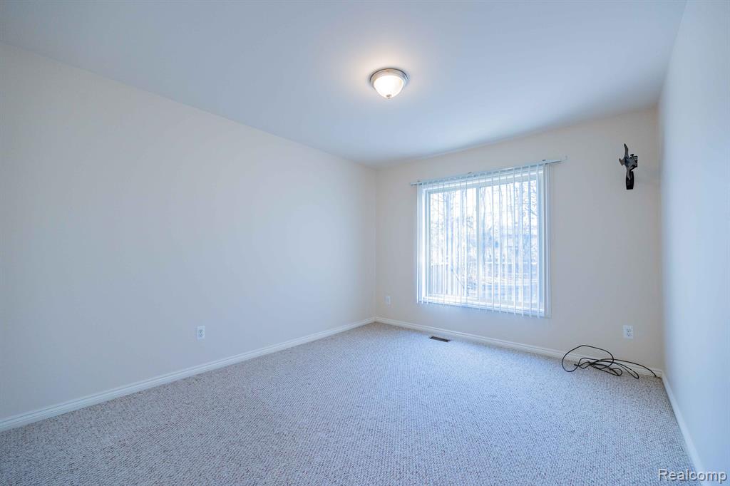 37575 N DIANNE Lane, New Boston, MI 48164 — Photo 17