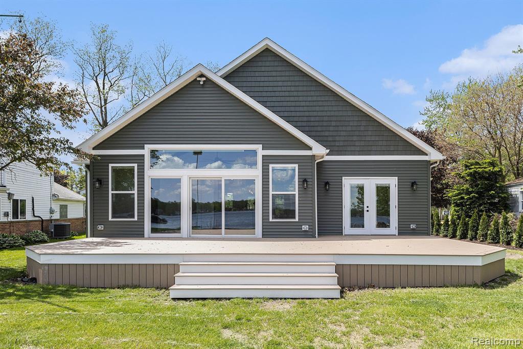 9693 BEVERLY Drive, Lakeland, MI — Photo 19