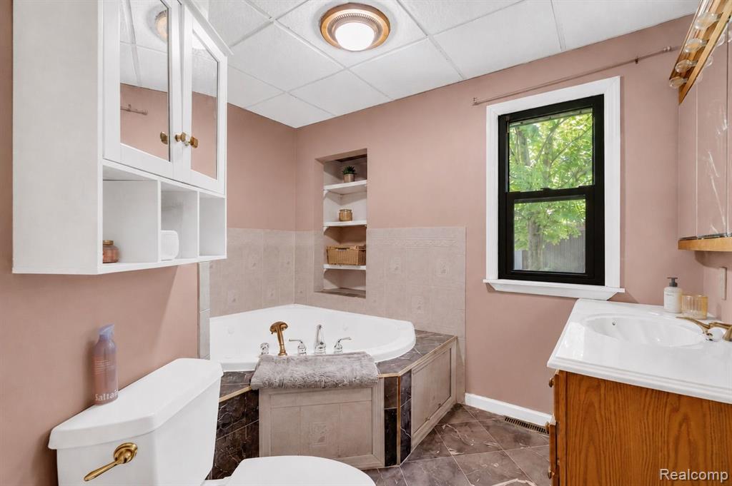 4207 Pine Grove Avenue, Fort Gratiot, MI 48059 — Photo 28