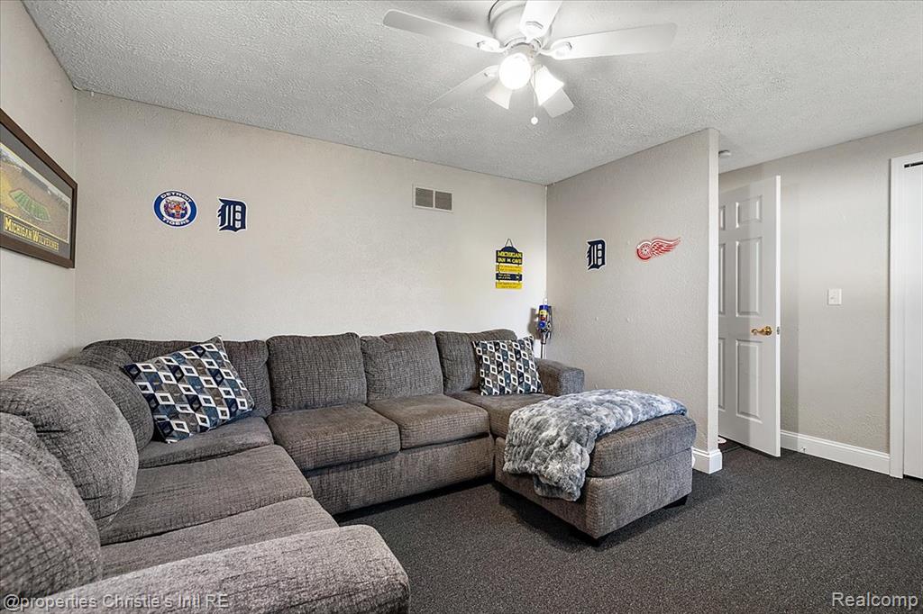 15900 Cumberland Street, Riverview, MI 48193 — Photo 50
