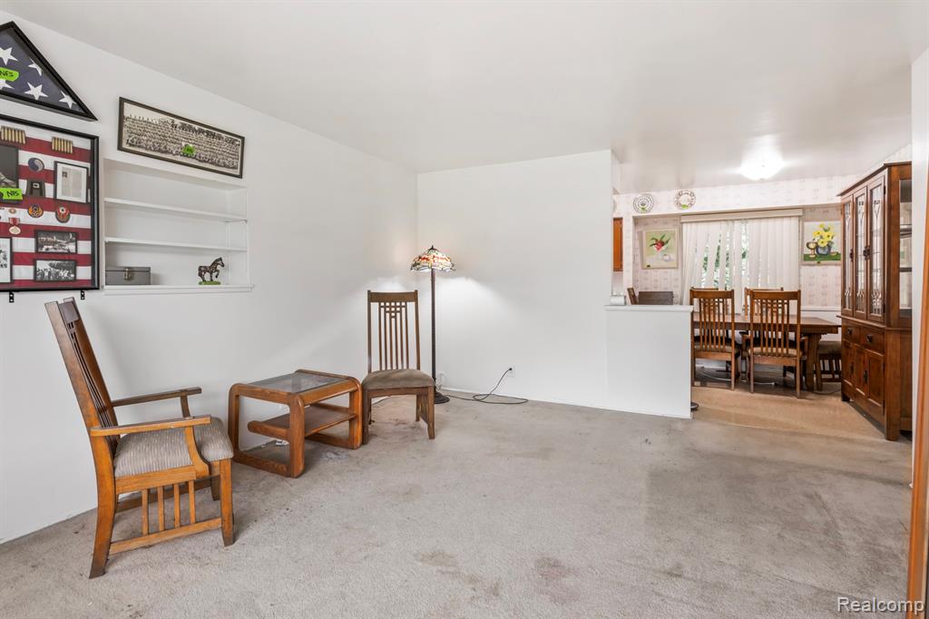 4436 Carmanwood Drive, Flint, MI 48507 — Photo 9