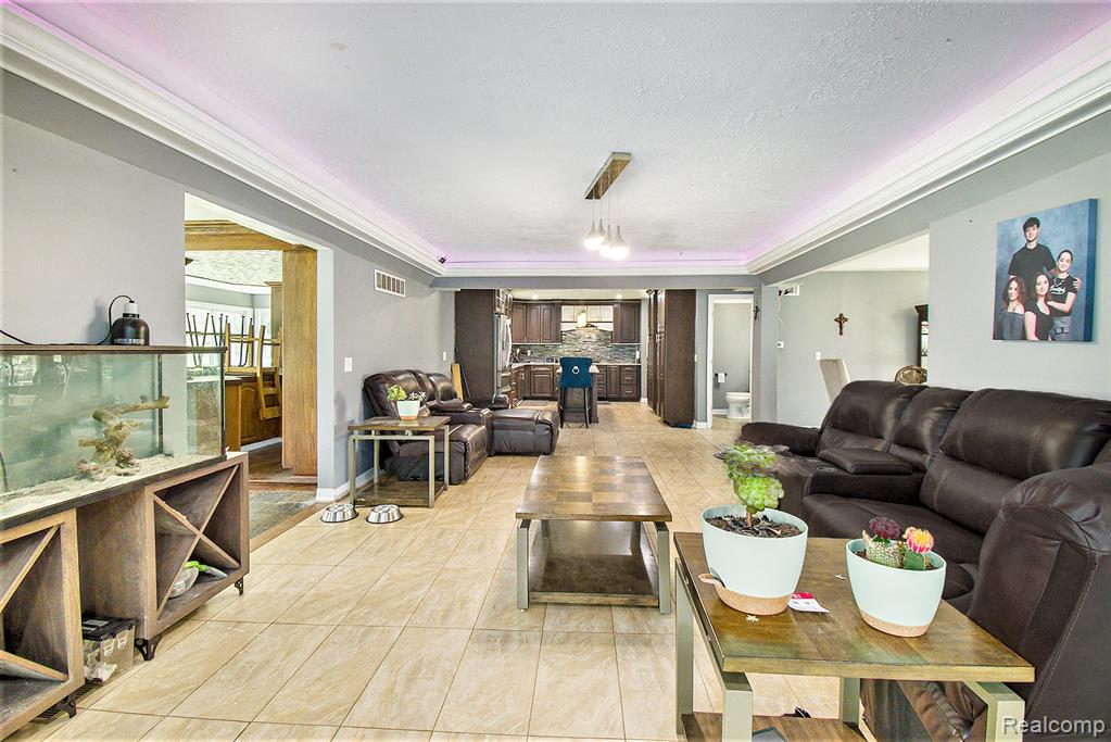 7471 Brewer Road, Flint, MI 48507 — Photo 12