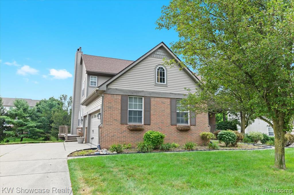 4254 Warrington Drive, Wixom, MI 48393 — Photo 2