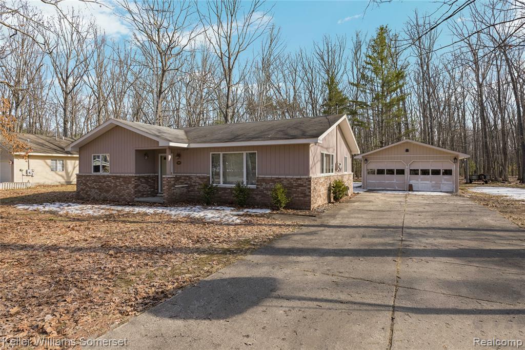 208 Hitchcock Avenue, Roscommon, MI 48653 — Photo 5