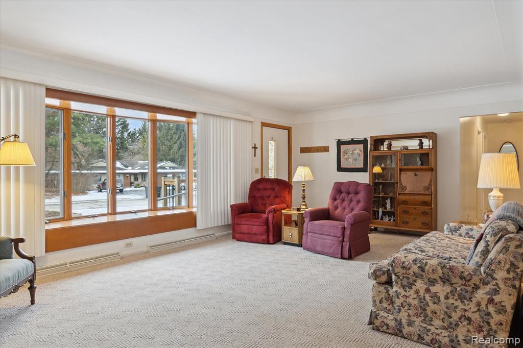 310 TAYLOR Lane, Chelsea, MI 48118 — Photo 8