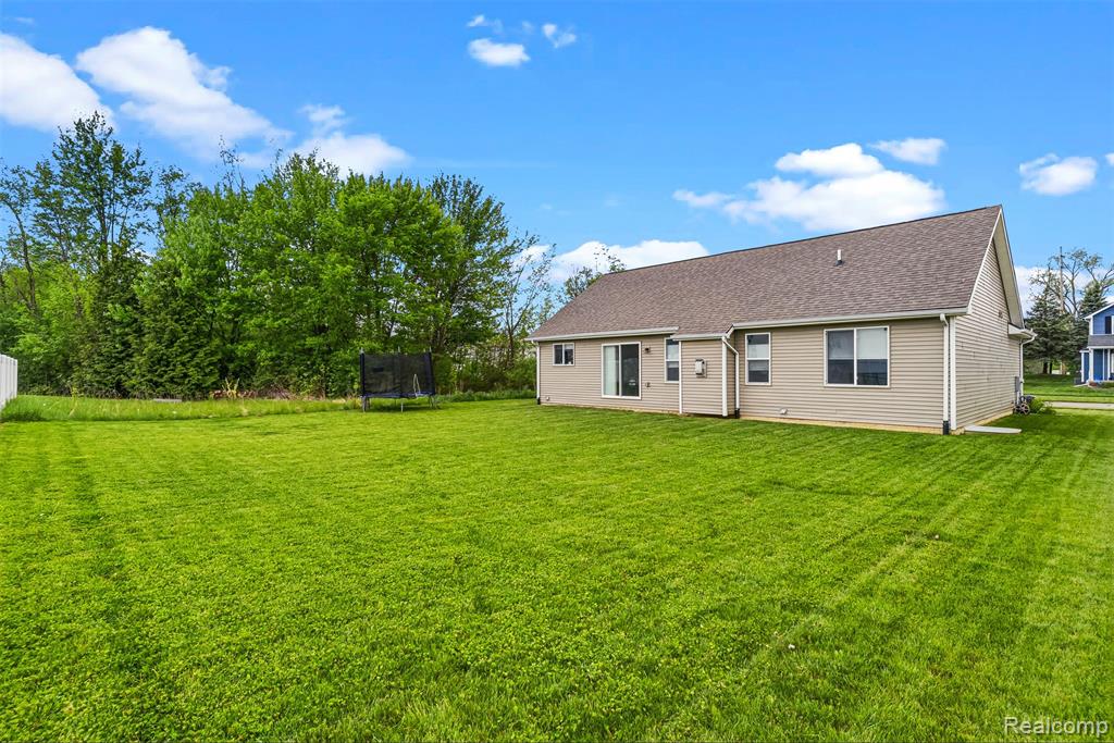 2261 Legacy Drive, Burton, MI 48519 — Photo 25