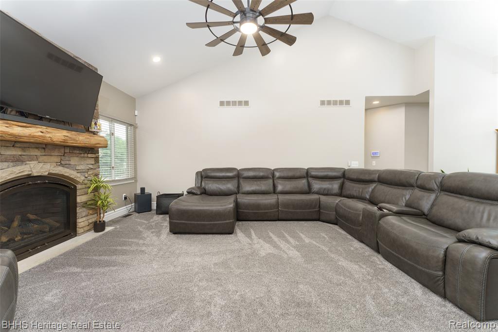 6952 Sharpe Road, Fowlerville, MI 48836 — Photo 16