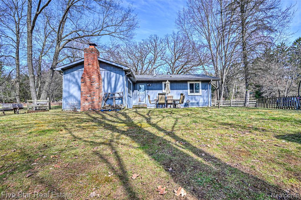 12335 Big Lake Road, Davisburg, MI 48350 — Photo 33