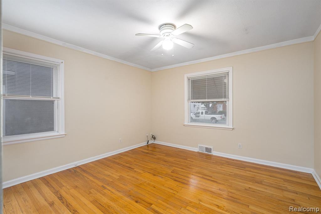 6585 Dolphin Street, Dearborn Heights, MI 48127 — Photo 14