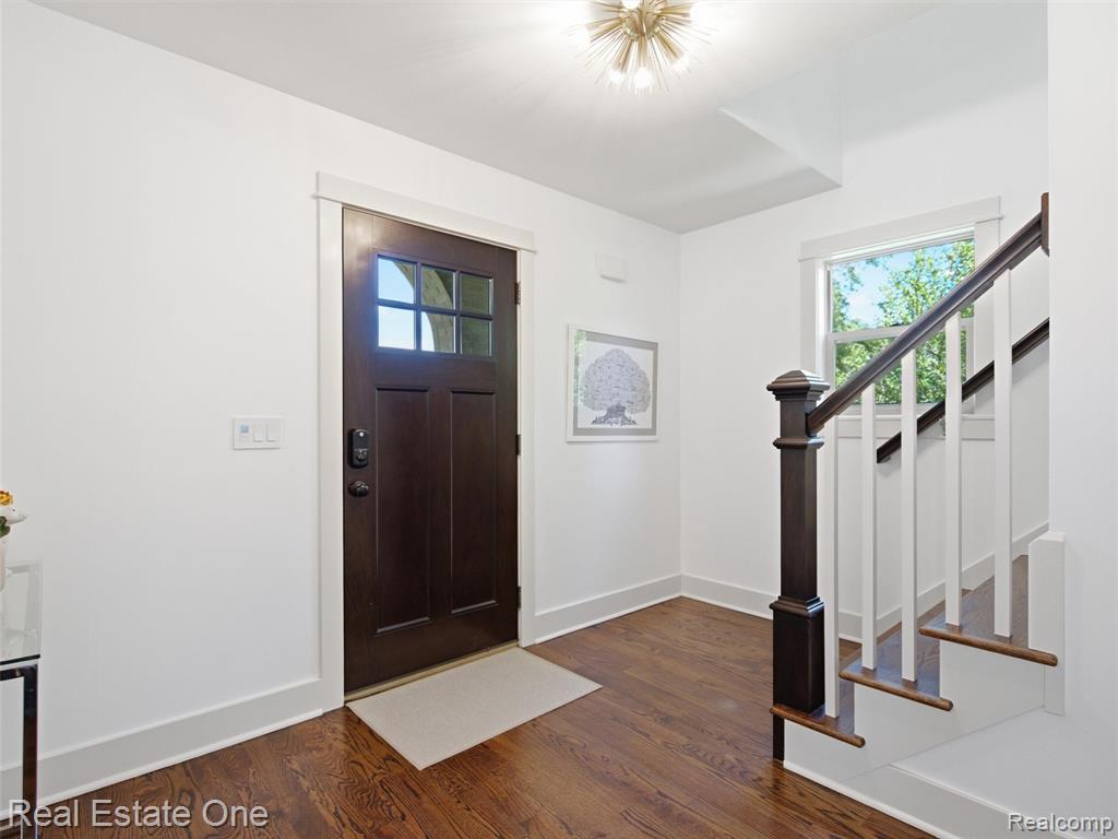 10125 Borgman Avenue, Huntington Woods, MI — Photo 5