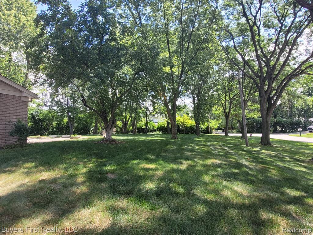 26320 Lathrup Boulevard, Lathrup Village, MI 48076 — Photo 3