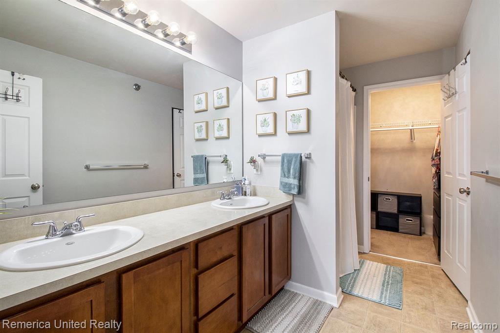 302 LEGATO Drive, Walled Lake, MI 48390 — Photo 17