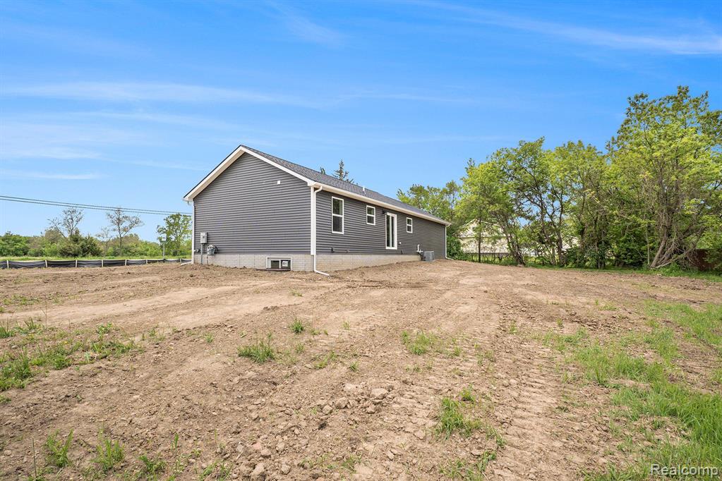 5499 SITKA Street, Burton, MI 48519 — Photo 21