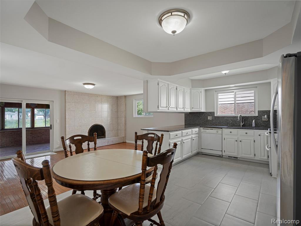 4971 Chadbourne Drive, Sterling Heights, MI 48310 — Photo 27